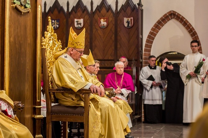 Święcenia bp. Janusza Ostrowskiego w Olsztynie