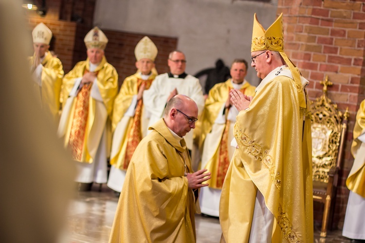 Święcenia bp. Janusza Ostrowskiego w Olsztynie