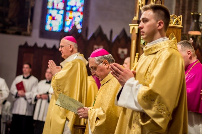 Święcenia bp. Janusza Ostrowskiego w Olsztynie