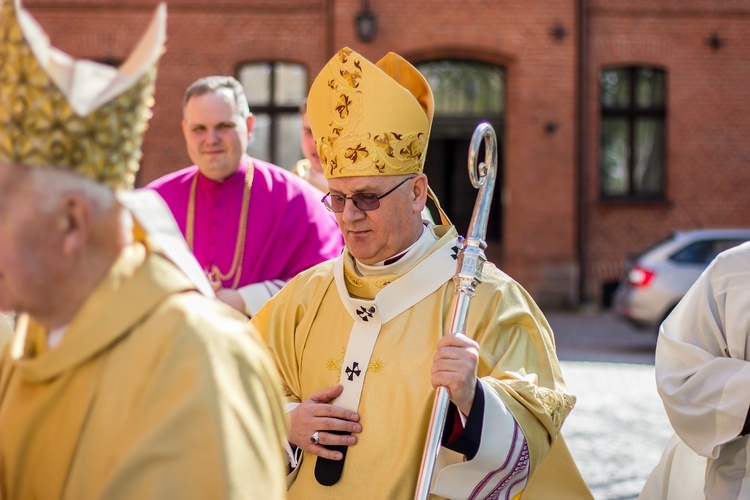 Święcenia bp. Janusza Ostrowskiego w Olsztynie