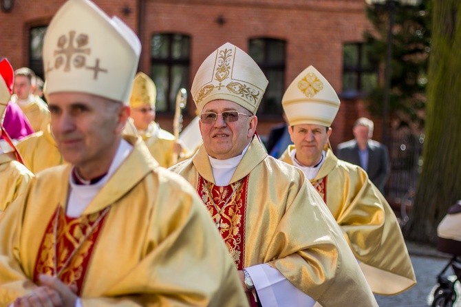 Święcenia bp. Janusza Ostrowskiego w Olsztynie