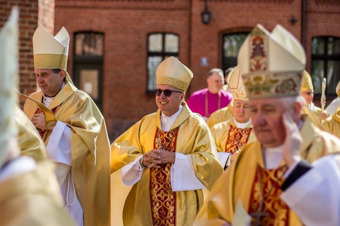 Święcenia bp. Janusza Ostrowskiego w Olsztynie