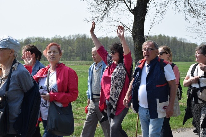 Pielgrzymka ze Roszkowej Woli do Żdar