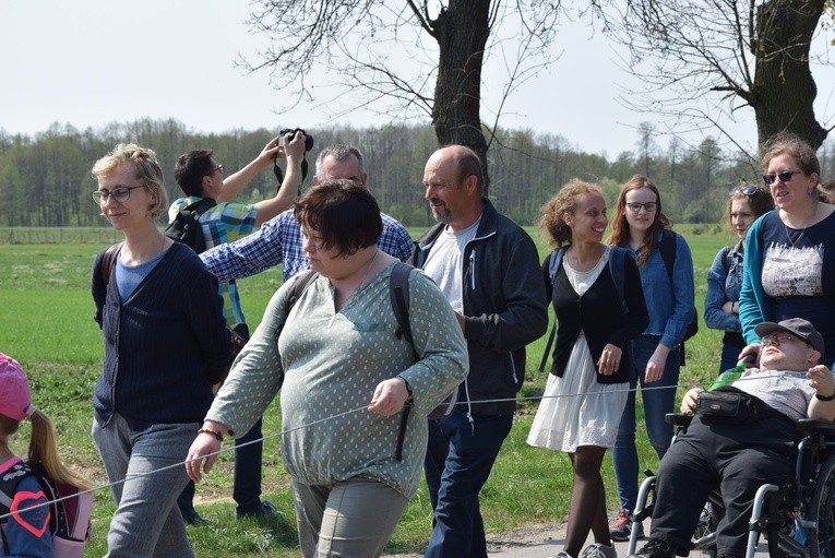 Pielgrzymka ze Roszkowej Woli do Żdar