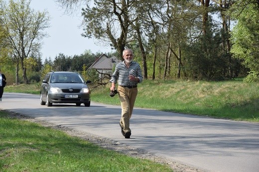 Pielgrzymka ze Roszkowej Woli do Żdar