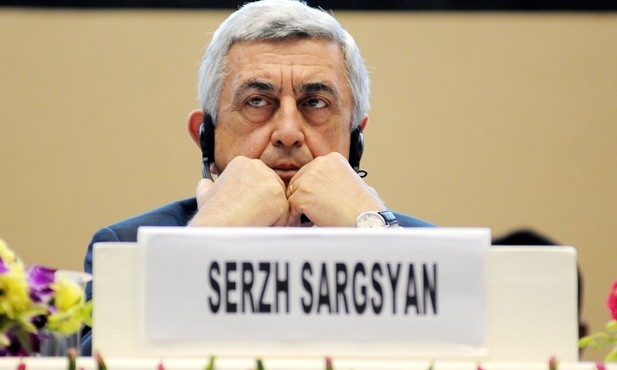 Premier Armenii podał się do dymisji 