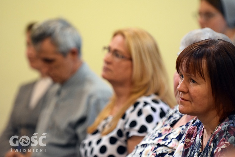 Sympozjum o sakramentalnych i pozasakramentalnych działaniach Ducha św.`