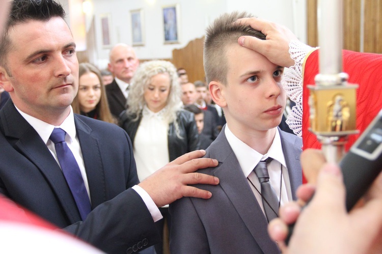 Bierzmowanie w Łękach Górnych