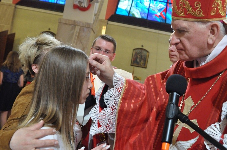 Bierzmowanie w brzeskiej farze