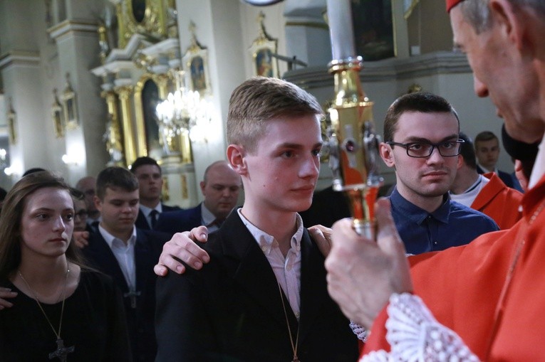 Bierzmowanie w par. św. Jadwigi w Dębicy