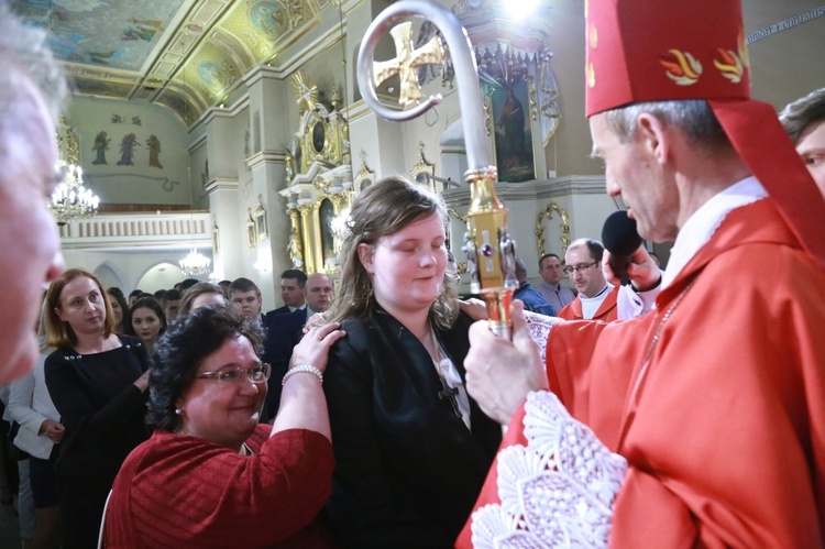 Bierzmowanie w par. św. Jadwigi w Dębicy