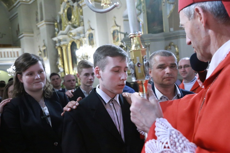 Bierzmowanie w par. św. Jadwigi w Dębicy