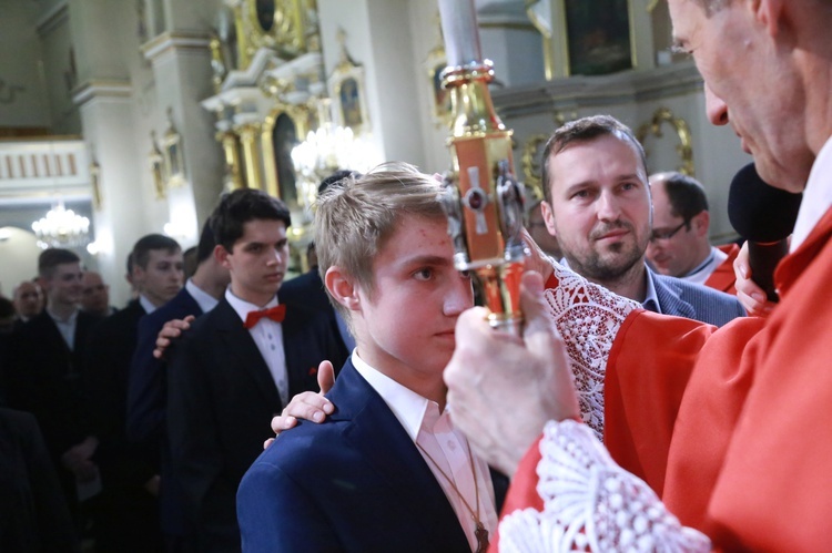 Bierzmowanie w par. św. Jadwigi w Dębicy