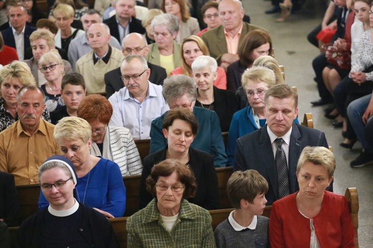 Bierzmowanie w par. św. Jadwigi w Dębicy
