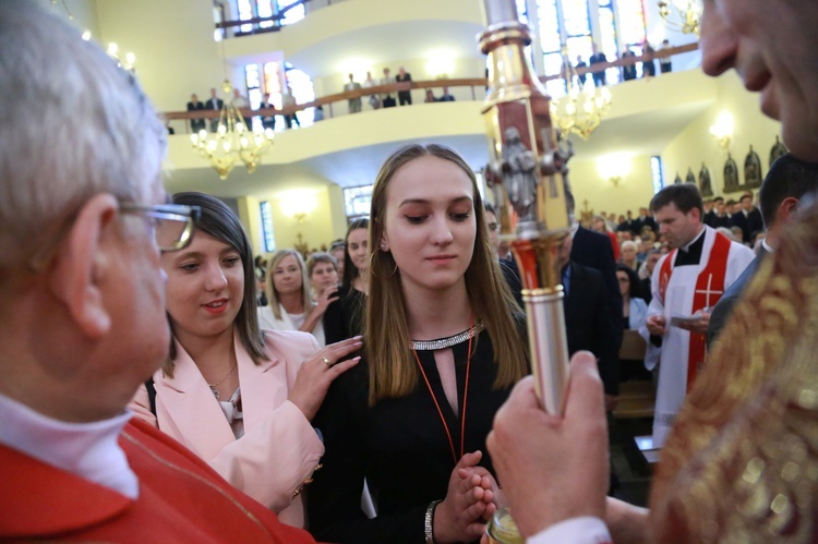 Bierzmowanie w par. Świętego Krzyża w Dębicy