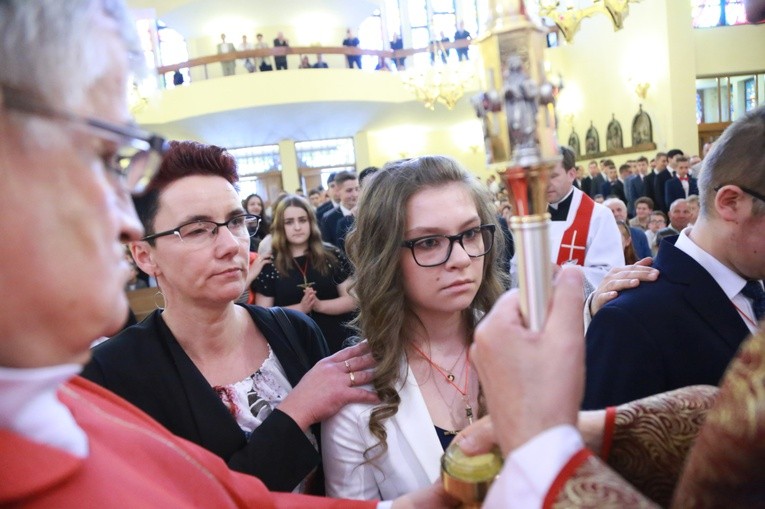 Bierzmowanie w par. Świętego Krzyża w Dębicy