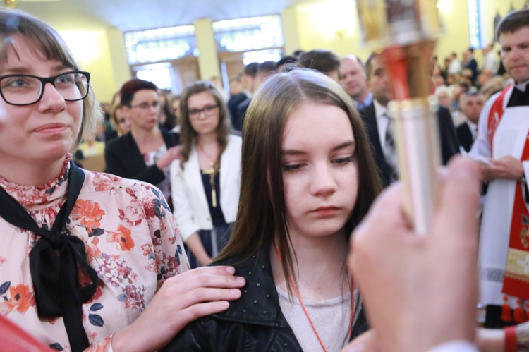 Bierzmowanie w par. Świętego Krzyża w Dębicy