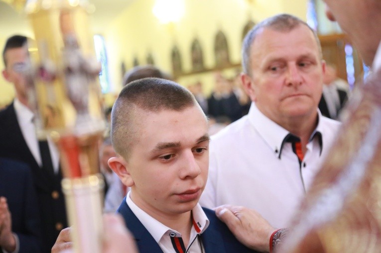 Bierzmowanie w par. Świętego Krzyża w Dębicy