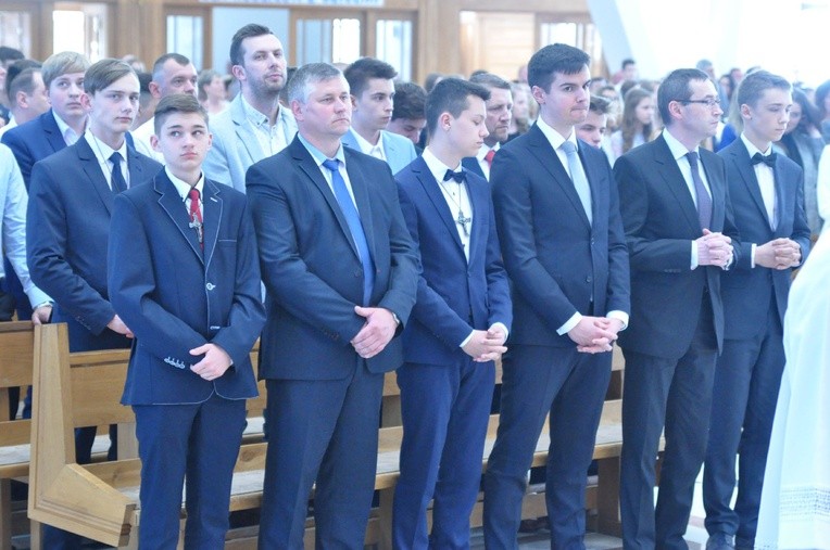 Bierzmowanie w par. Miłosierdzia Bożego w Dębicy 