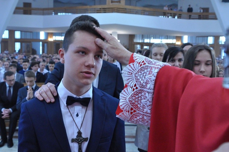Bierzmowanie w par. Miłosierdzia Bożego w Dębicy 