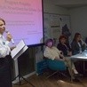 Konferencja naukowa w Radomskim Centrum Onkologii. Prelegentów wita Dorota Ząbek, dyrektor placówki