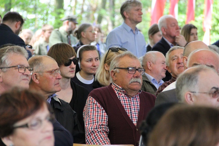 Uroczystości na Górze Śmierci w Pustkowie-Osiedlu