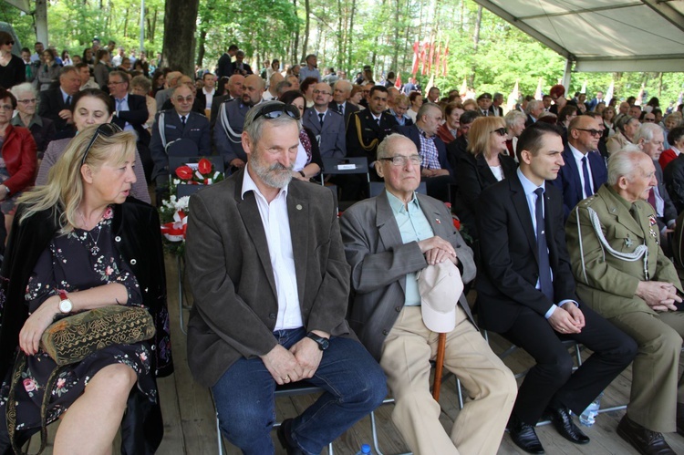 Uroczystości na Górze Śmierci w Pustkowie-Osiedlu