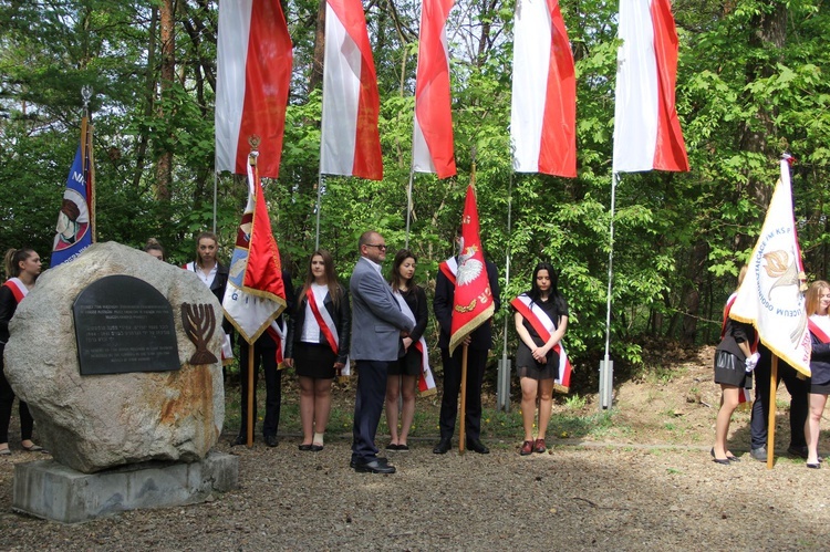 Uroczystości na Górze Śmierci w Pustkowie-Osiedlu