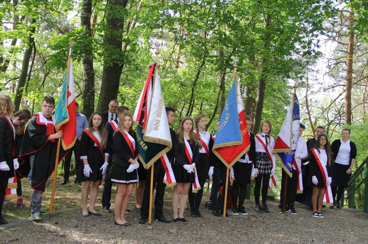 Uroczystości na Górze Śmierci w Pustkowie-Osiedlu