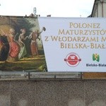 Polonez maturzystów na pl. Chrobrego w Bielsku-Białej