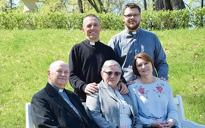 Podczas Eucharystii modlitwą obejmiemy m.in. mamy kapłanów.