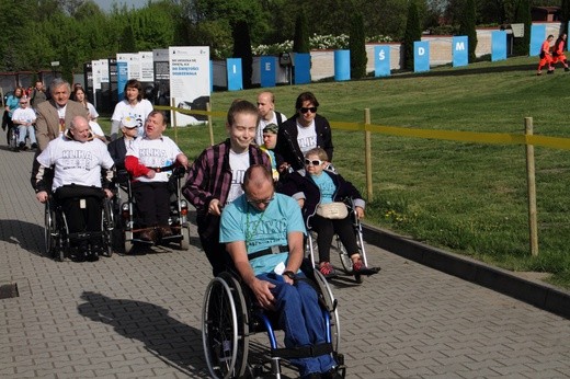 Początek uroczystości beatyfikacji Hanny Chrzanowskiej w Łagiewnikach 