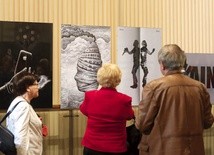 Espozycja pokazuje, jak Biblia wpływa na sztukę.