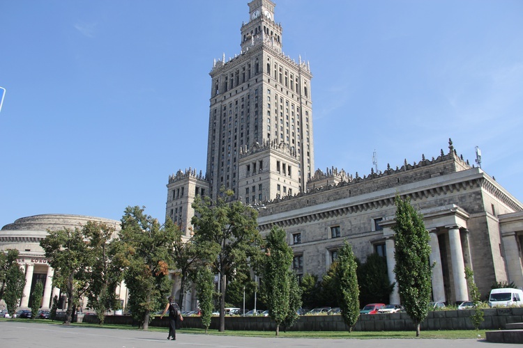 Afera reprywatyzacyjna wyszła na jaw, gdy okazało się, że warszawski ratusz przekazał działkę przy dawnej Chmielnej 70 w prywatne ręce, mimo wcześniej wypłaconego odszkodowania