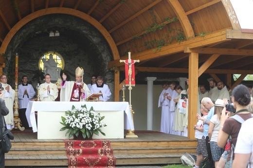 Msza św. na rozpoczęcie 6. pielgrzymki z Hałcnowa do Łagiewnik