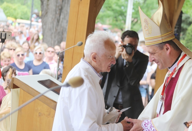 Msza św. na rozpoczęcie 6. pielgrzymki z Hałcnowa do Łagiewnik