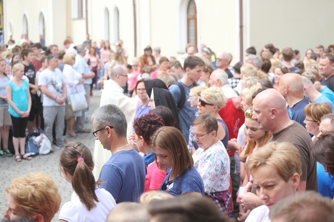 Msza św. na rozpoczęcie 6. pielgrzymki z Hałcnowa do Łagiewnik