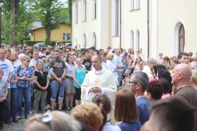 Msza św. na rozpoczęcie 6. pielgrzymki z Hałcnowa do Łagiewnik