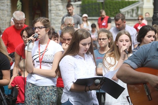 Msza św. na rozpoczęcie 6. pielgrzymki z Hałcnowa do Łagiewnik