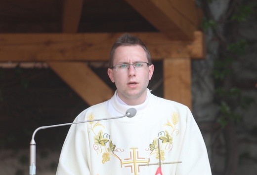 Msza św. na rozpoczęcie 6. pielgrzymki z Hałcnowa do Łagiewnik