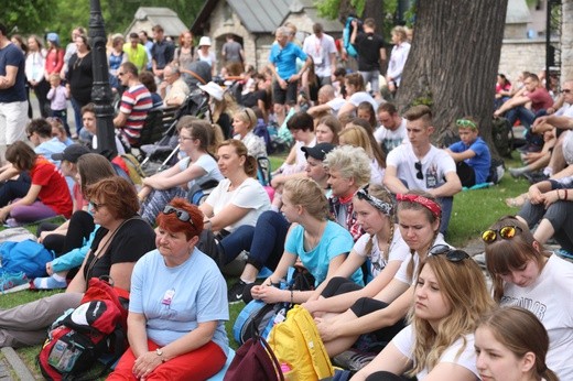 Msza św. na rozpoczęcie 6. pielgrzymki z Hałcnowa do Łagiewnik