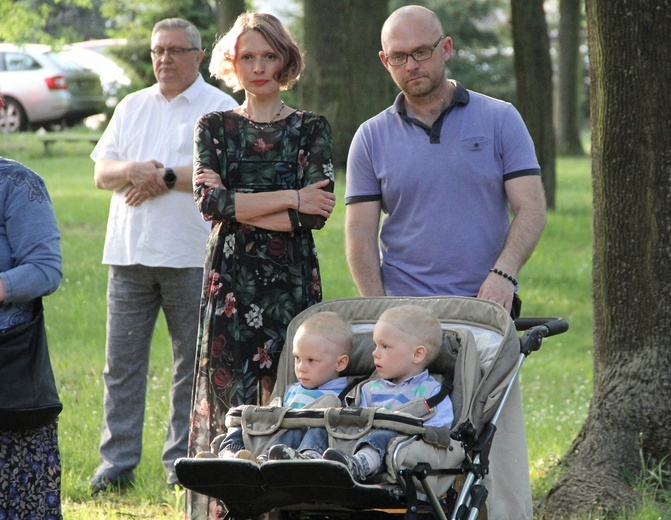 Peregrynacja i koronacja w Marysinie Wawerskim