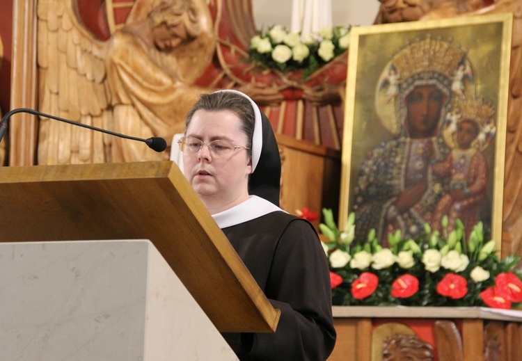 Peregrynacja i koronacja w Marysinie Wawerskim