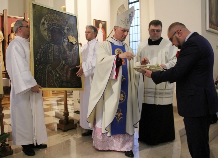 Peregrynacja i koronacja w Marysinie Wawerskim