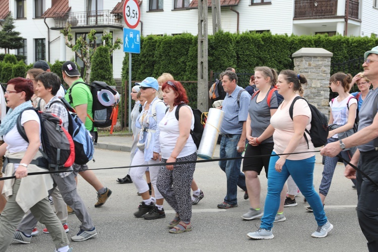 6. pielgrzymka do Bożego Miłosierdzia wyruszyła z Hałcnowa