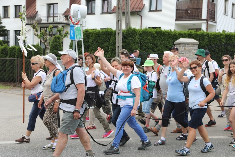 6. pielgrzymka do Bożego Miłosierdzia wyruszyła z Hałcnowa