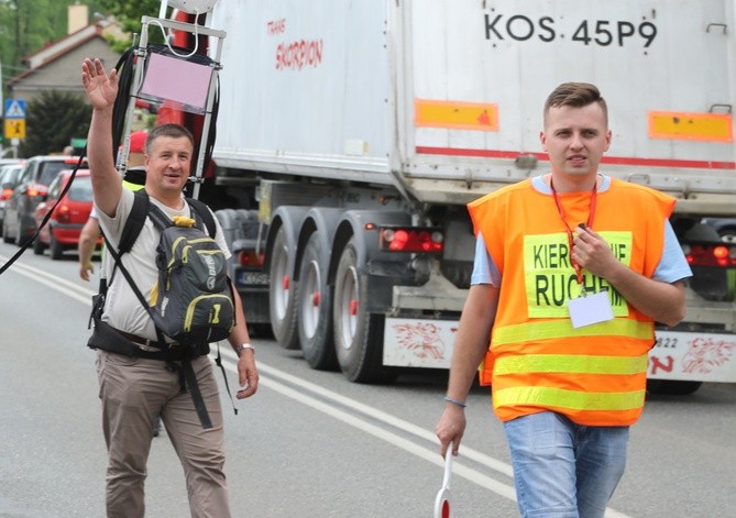 6. pielgrzymka do Bożego Miłosierdzia wyruszyła z Hałcnowa