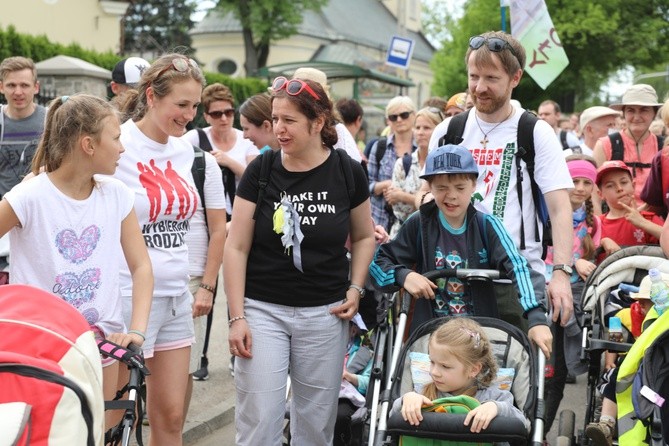 6. pielgrzymka do Bożego Miłosierdzia wyruszyła z Hałcnowa