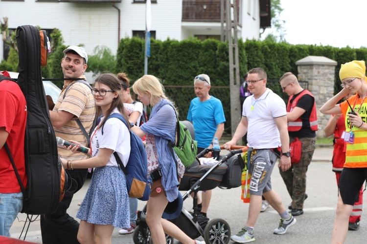 6. pielgrzymka do Bożego Miłosierdzia wyruszyła z Hałcnowa