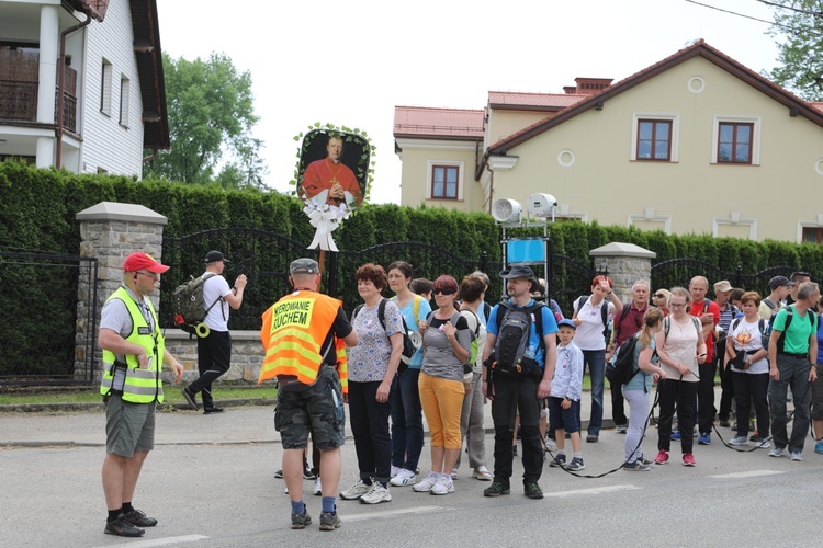 6. pielgrzymka do Bożego Miłosierdzia wyruszyła z Hałcnowa